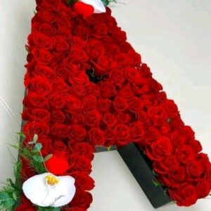 İsimli harf gül arajmanı